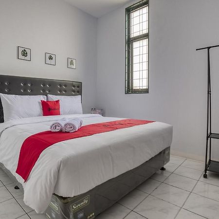 RedDoorz Plus near Jakarta Kota Station - Minimum Stay 6 Nights Exterior foto